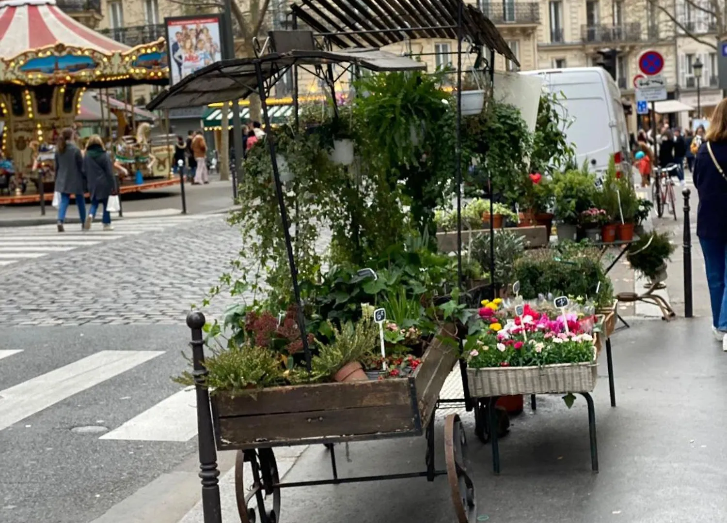 Charming 1Br Rue Des Martyrs Apartment Paris