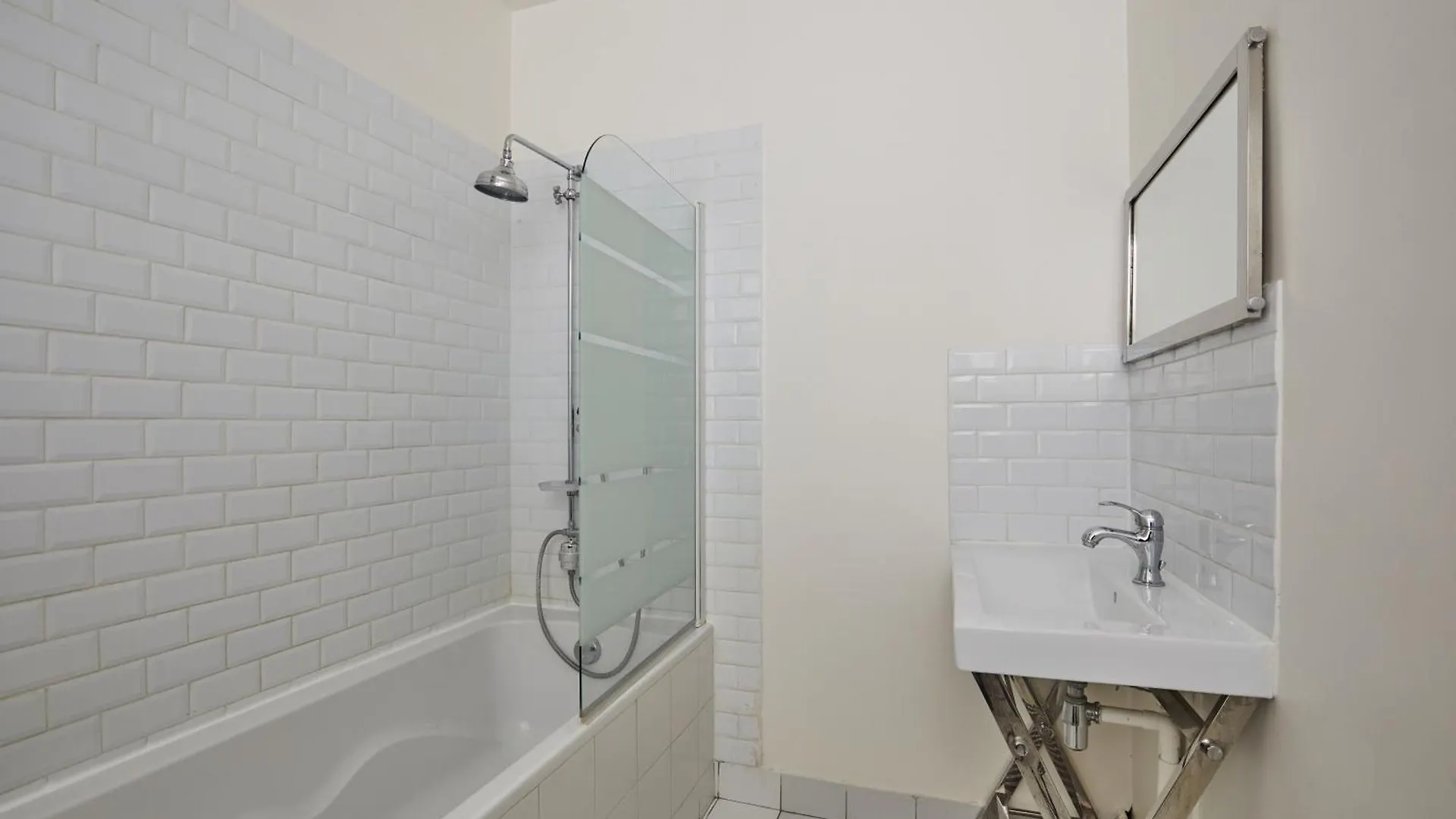 Charming 1Br Rue Des Martyrs Apartamento Paris