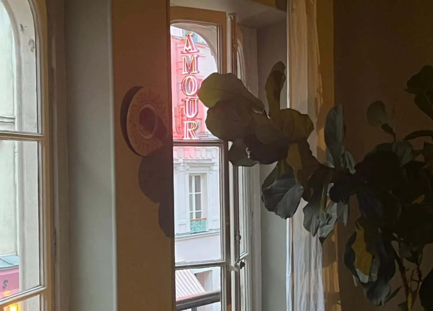 Charming 1Br Rue Des Martyrs Apartamento Paris França